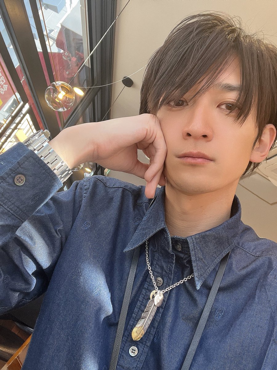 あつひさ tweet media