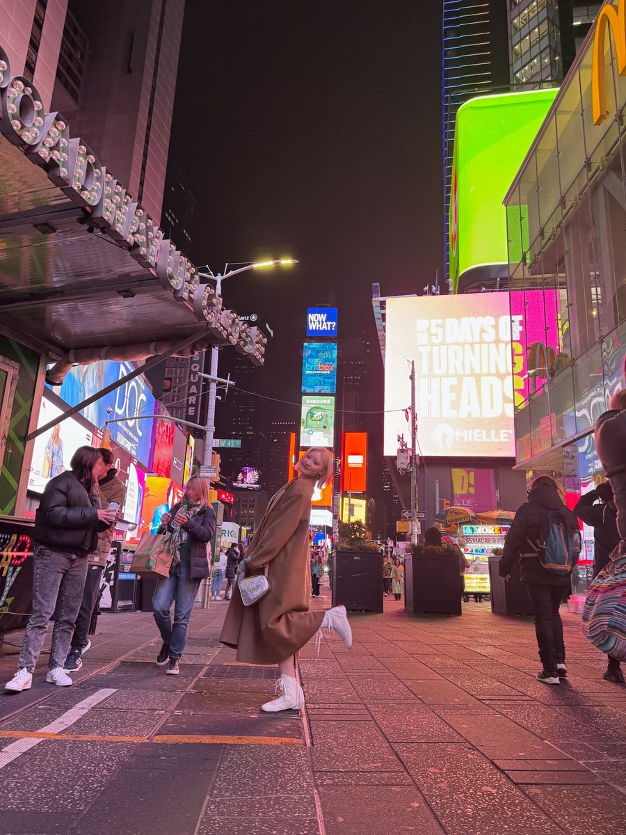 rami loops ❤️‍🩹 tweet media