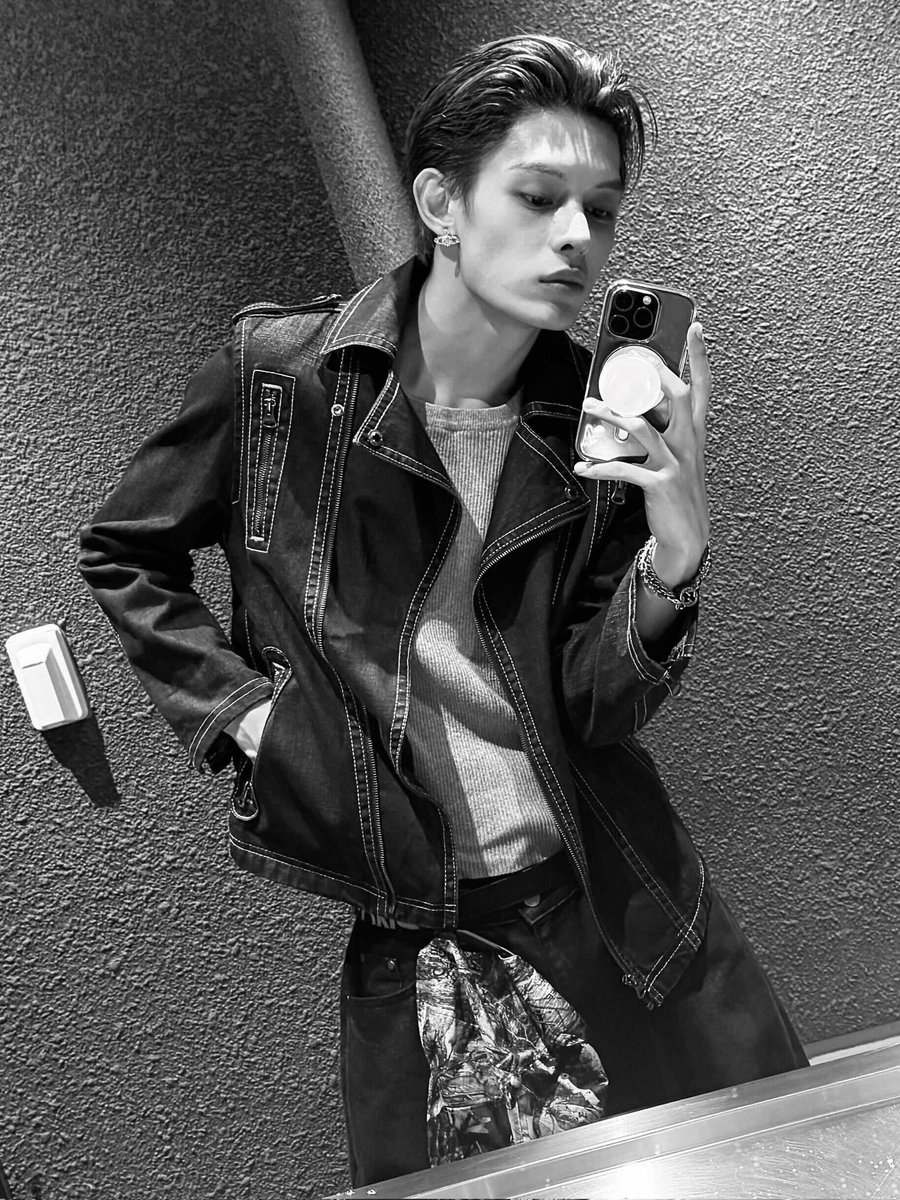 제임스 얼굴 tweet media