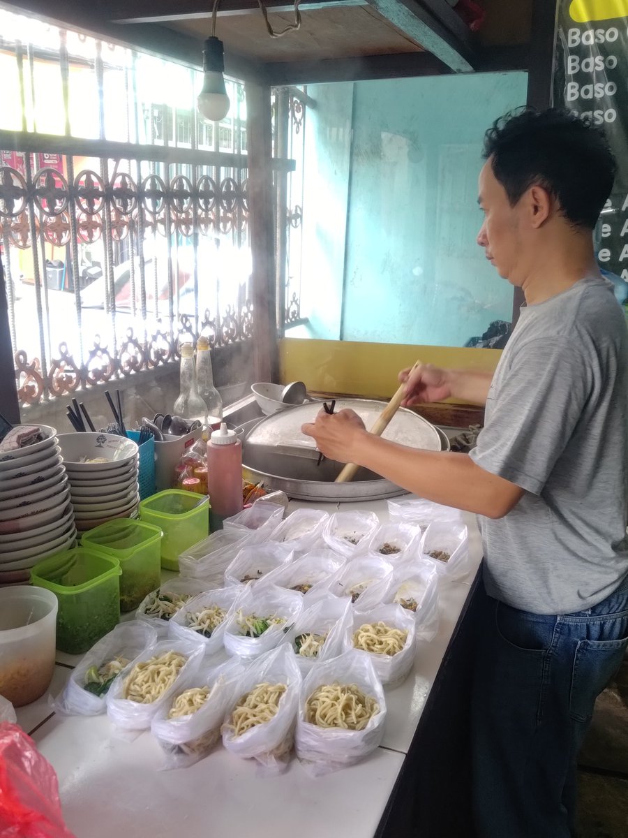 𝐆𝐚𝐥 tweet media