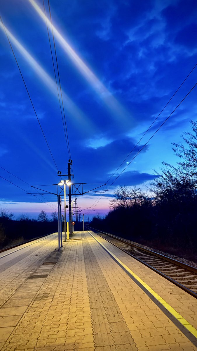 Guten Morgen am Montag mit #Bahnhofsromantik