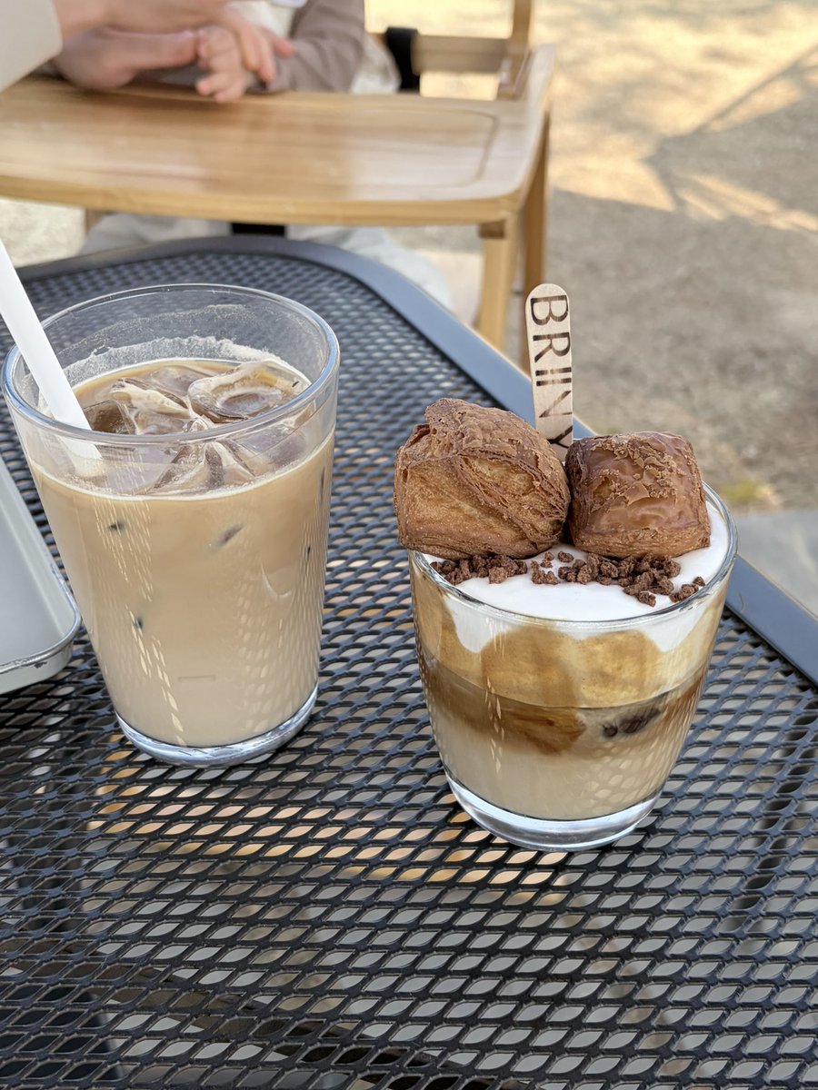 1998naaat's tweet photo. 📍브리니 팔공
お砂遊びができるカフェ☕️
韓国は公園に砂場がないけど、日本人としてはどうしても砂場遊びをさせてみたくて…！😹
コーヒー代を払って遊んできたよ https://t.co/RCmcWUHnxH