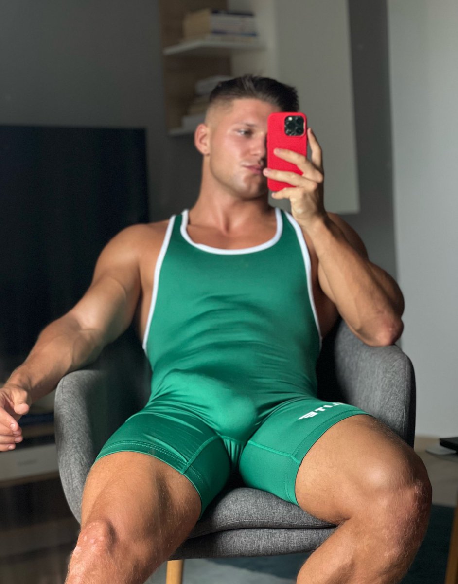 Chris Wrestler tweet media