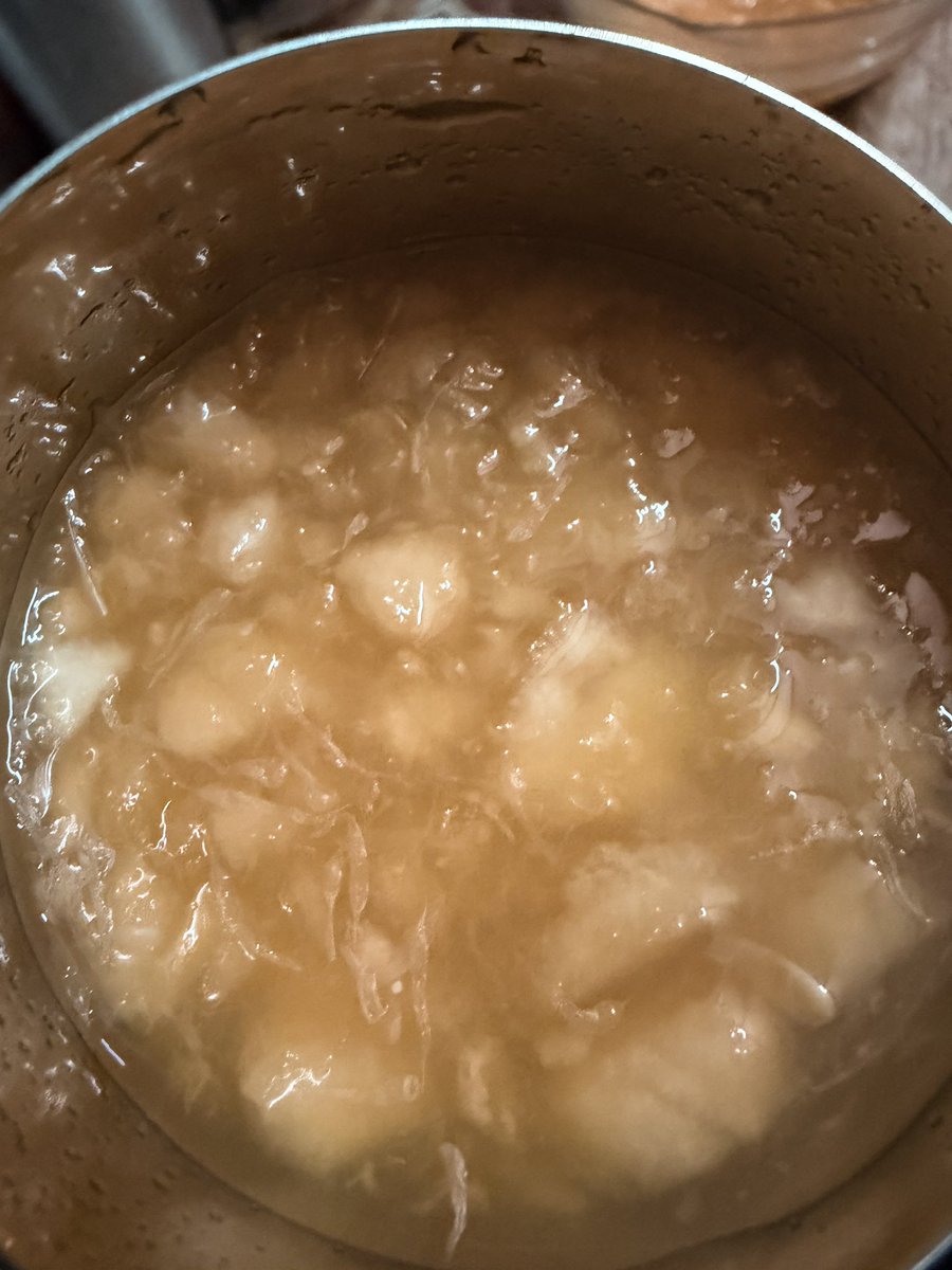 HaveCourageAndBeKind 👩🏻🏫💛🦁 tweet media