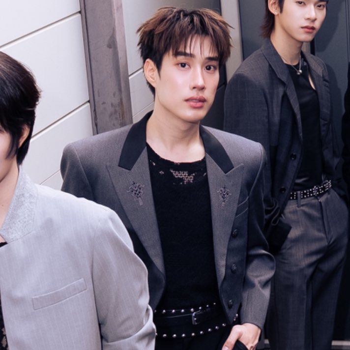 little b ꙳ ⭐️ tweet media