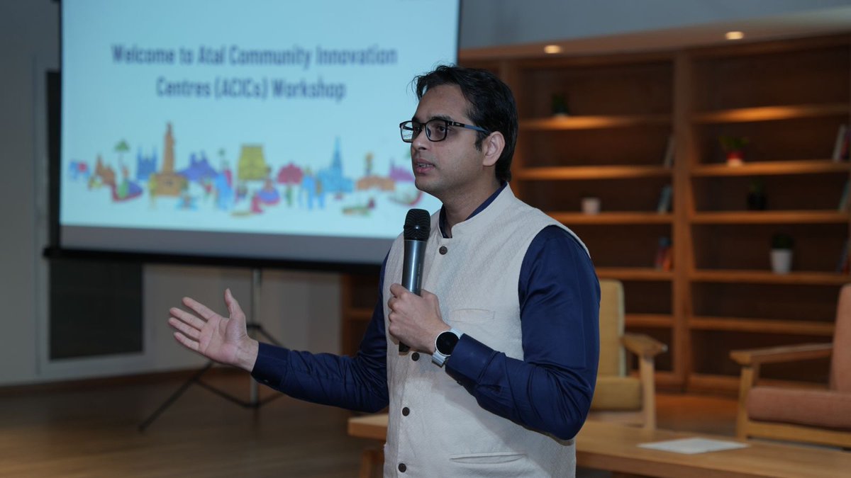 AIMtoInnovate's tweet photo. ACIC Workshop | Session 1 – AIM Sumvaad (South Chapter)

Session 1 redefined the “C” in Community — not just who ACICs serve, but how they create impact. https://t.co/WBFuuyVTme