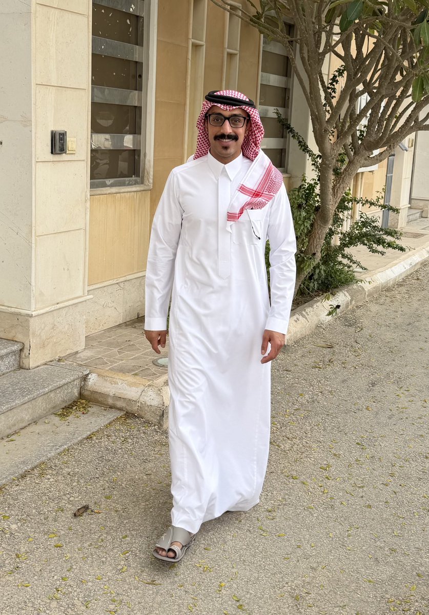 عـلي tweet media