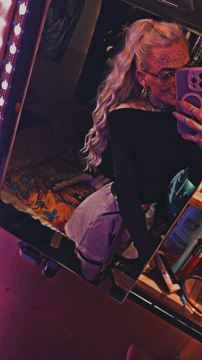 Beckydellaa tweet media