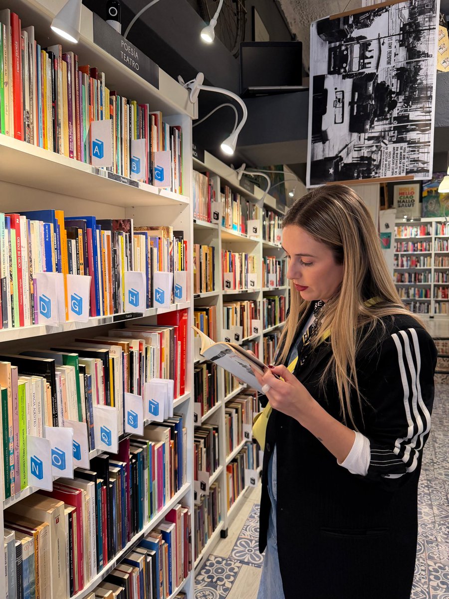 Marii 🌙 tweet media