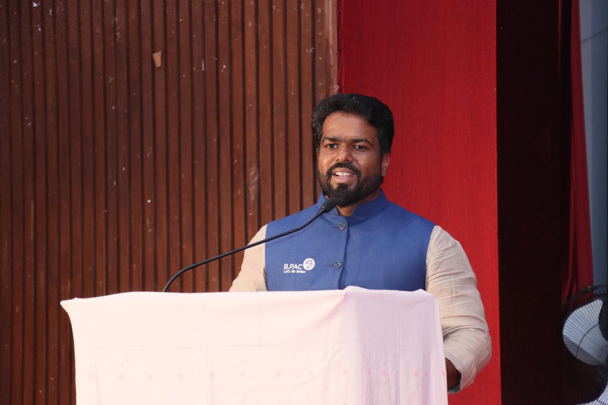 BPACofficial's tweet image. .@ragubengaluriga Raghavendra H. S. delivered the welcome address and provided a project overview, setting the context for B.PAC’s Women &amp;amp; Transgender Auto Drivers Training Program — a step towards enabling safer, inclusive livelihoods

#WheelsOfChange #BetterBengaluru
