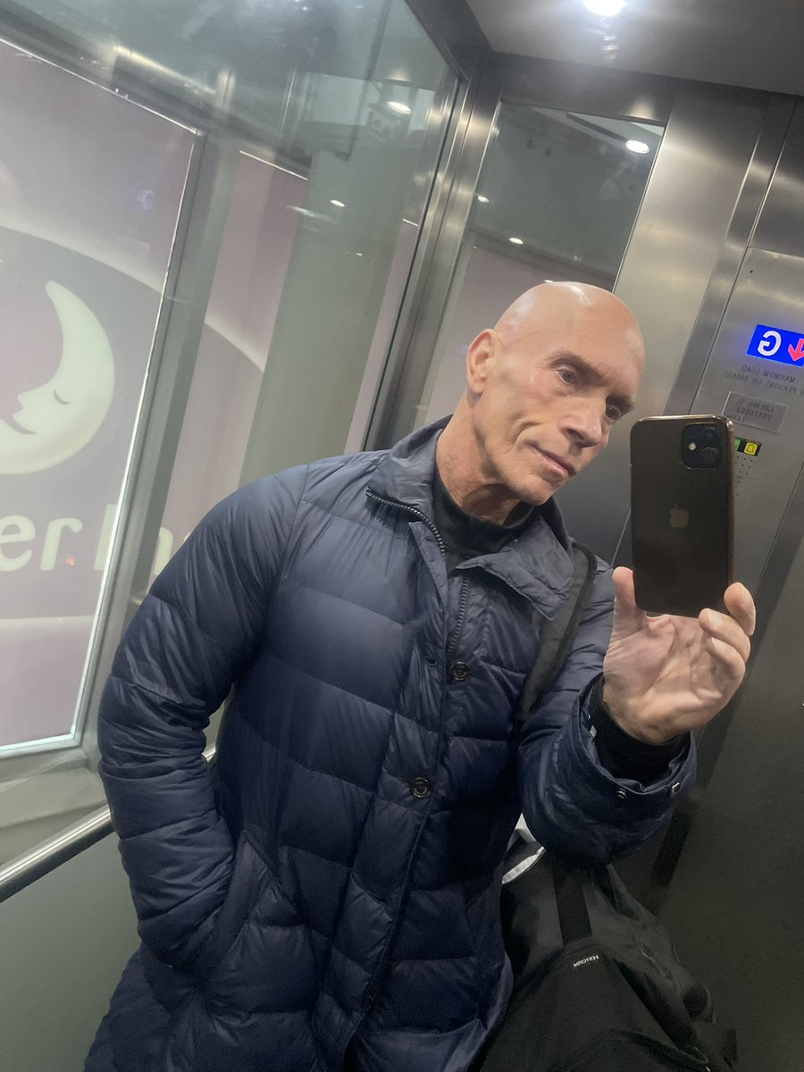 paulhannaford's tweet image. Premier inn this morning 🍳🥣☕️😊 then of to spend the day with some young ballers ⚽️ hopefully show the lads 💪🏻 the error of their ways &amp;amp; they can go on in life with respect for one another &amp;amp; be Gentleman especially amongst the opposite sex 🙏🏻 #WECARE 🙏🏻❤️