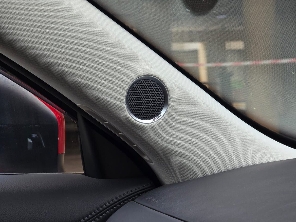 Unique Cars tweet media