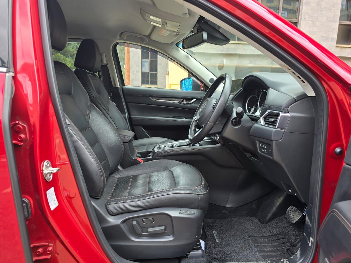 Unique Cars tweet media