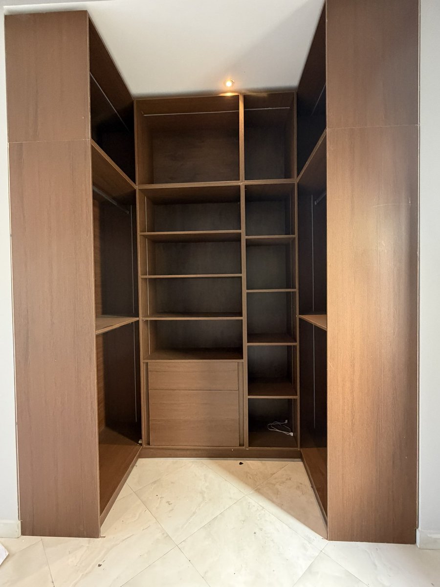 Cabinet Master tweet media