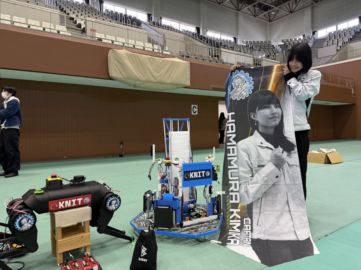 あるみめんべい tweet media