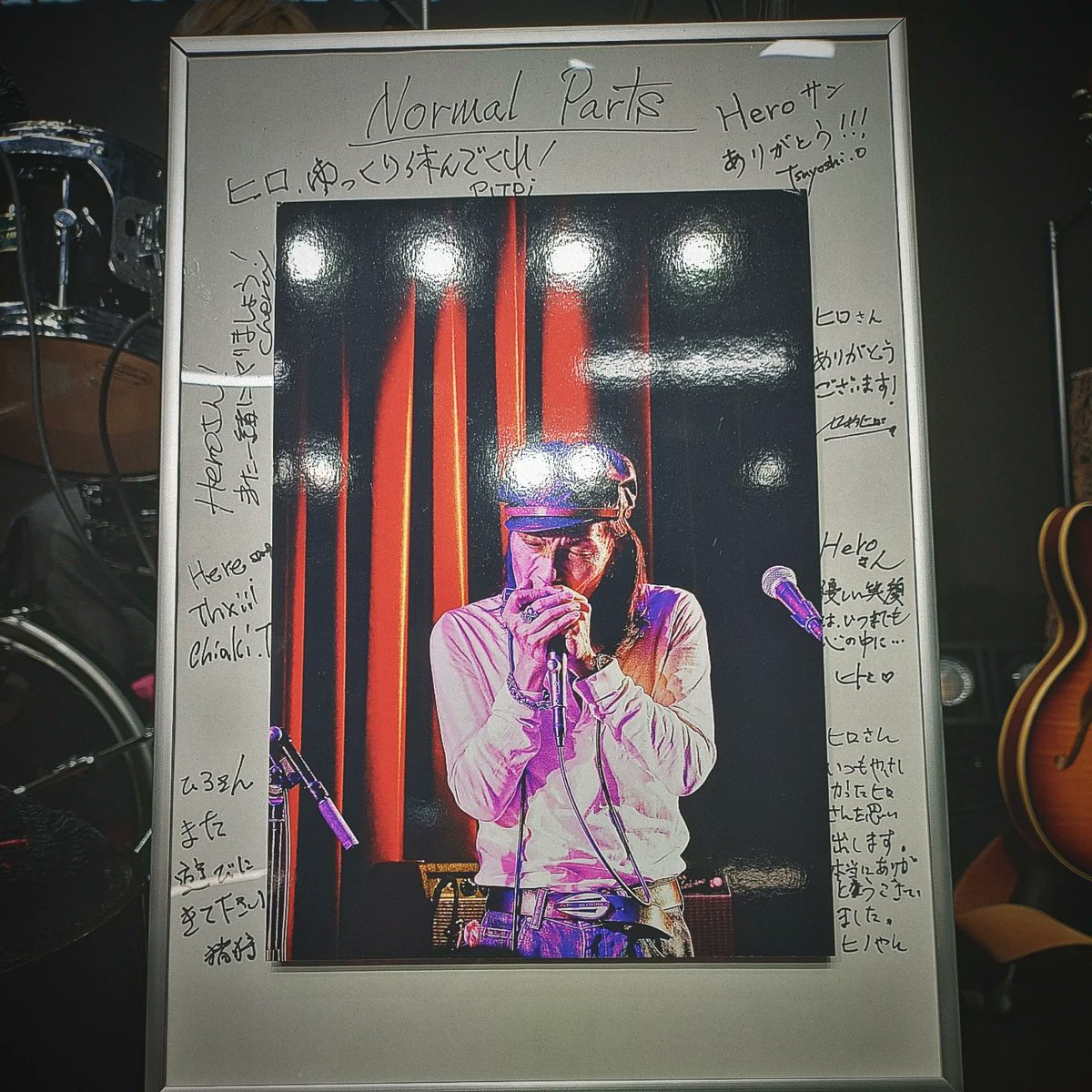 WildGuitarman's tweet image. A beautiful tribute. 
Harp in Peace... 🕊️🤘
#Pitpi #NormalParts #HeroNishimura #RestinPeace #GTLiveTokyo