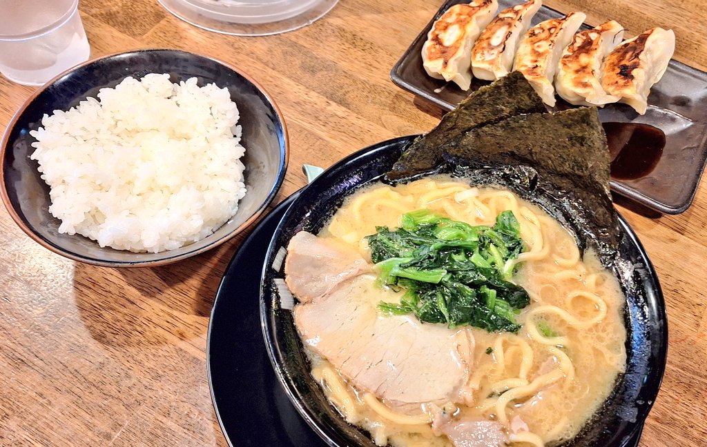 mm_ss_3's tweet photo. 昼ごはん( ´ ▽ ` )ﾉ https://t.co/ZYVqptAQcU