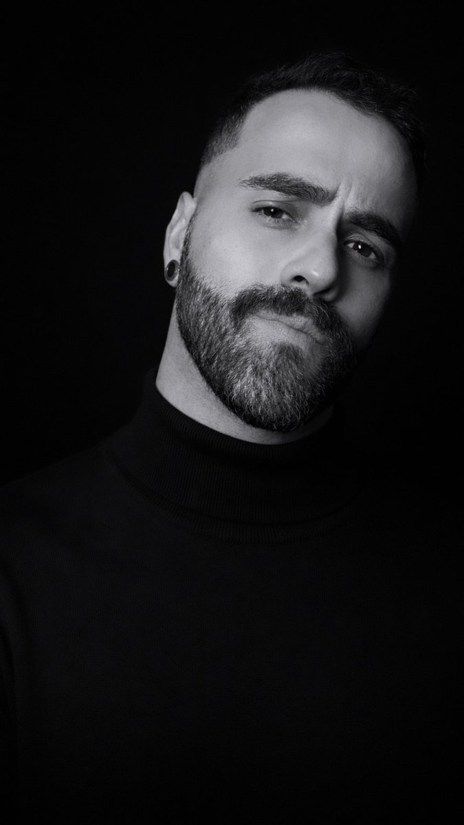sr_espagueti's tweet image. #beard #beardstyle #studio #monochrome 🖤🩶🤍
