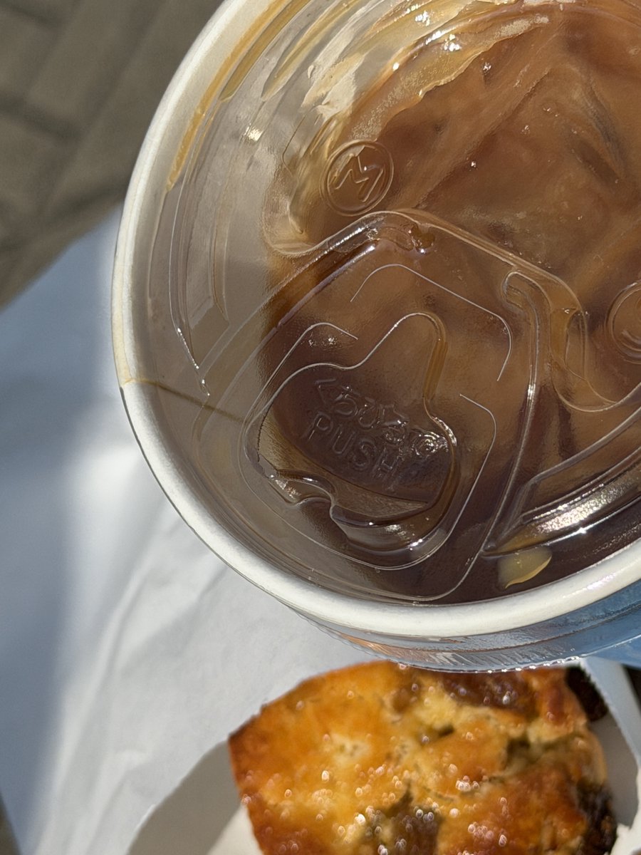 カブト tweet media