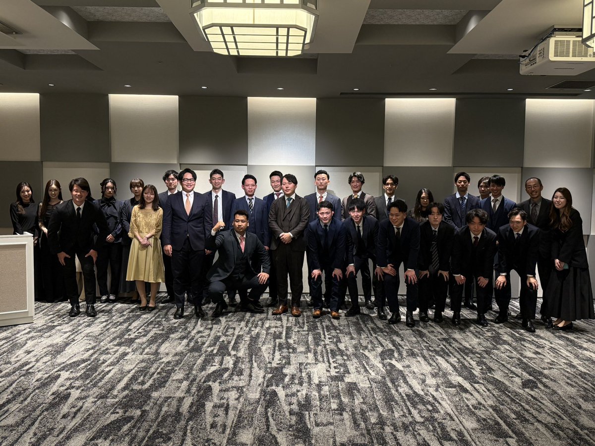 ishikuraHSfield's tweet photo. 【求人募集】拡散希望
業績急拡大により
不動産経験者大量募集
•基本給30万〜50万＋賞与及び歩合
（営業平均年収1200万、管理平均年収600万）
•9時〜18時
•土日祝休（年間休日135日）
•宅建手当月2万支給　

営業、仕入れ、管理、マーケティング、不動産DX等、募集。
リプのフォームから応募下さい https://t.co/A2klAjqOl5