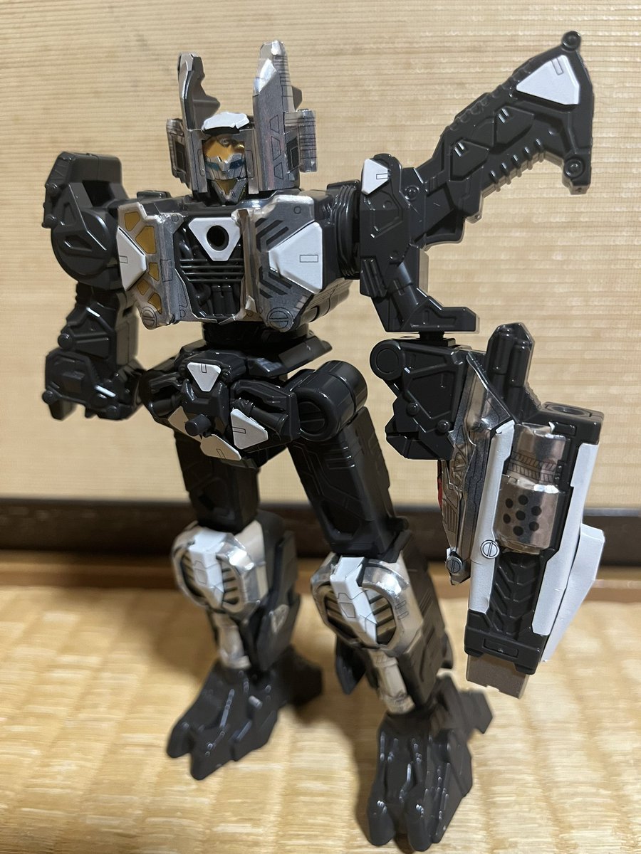 fugetu666's tweet photo. ミニプラ　コスモギャバリオンGC-R
作りやすい
最低限の可動域
値段も手ごろ
初心者、子供向けでいい感じ
#ミニプラ
#超宇宙刑事���ャバンインフィニティ https://t.co/dvtrBDf42q