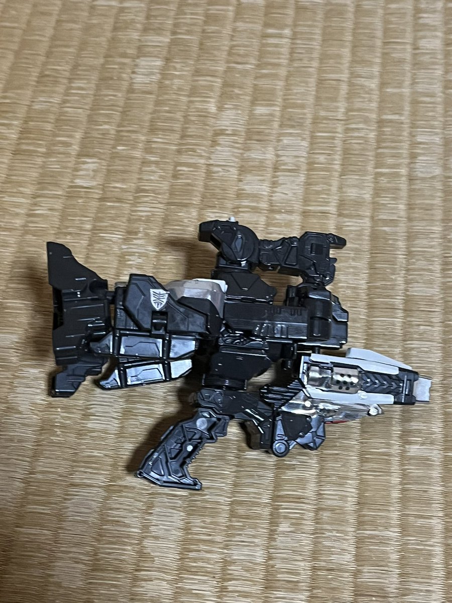 fugetu666's tweet photo. ミニプラ　コスモギャバリオンGC-R
作りやすい
最低限の可動域
値段も手ごろ
初心者、子供向けでいい感じ
#ミニプラ
#超宇宙刑事���ャバンインフィニティ https://t.co/dvtrBDf42q