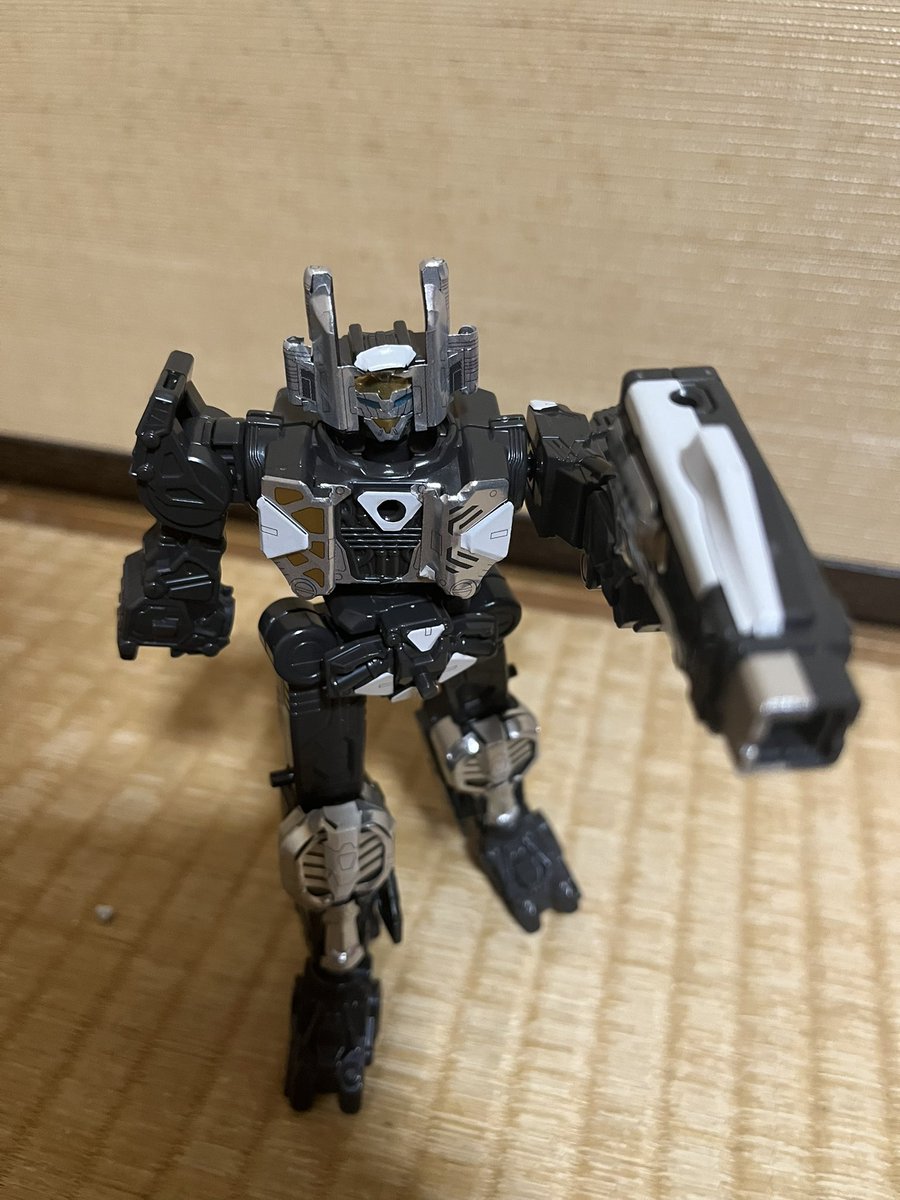 fugetu666's tweet photo. ミニプラ　コスモギャバリオンGC-R
作りやすい
最低限の可動域
値段も手ごろ
初心者、子供向けでいい感じ
#ミニプラ
#超宇宙刑事���ャバンインフィニティ https://t.co/dvtrBDf42q