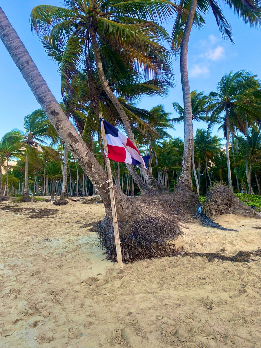 hey_itsmelorie's tweet photo. Hello DR 🇩🇴 https://t.co/mk5GtP6LXt