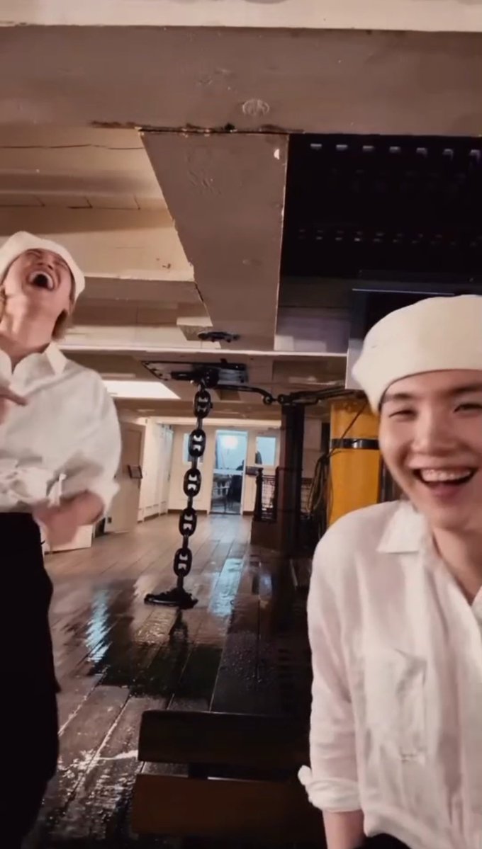 ขอคนเข้าใจจำนวนมาก 😭💜
#yoonmin