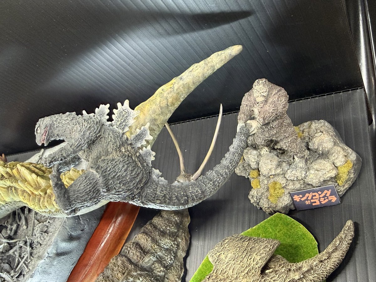 メカキャラメル tweet media