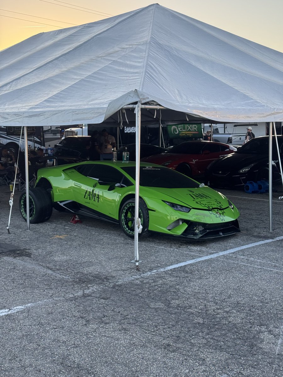 EmilianoVlzqz's tweet image. Deliciosisimo fin! 🤫 
La batería del cel m duro 2 días d 100 a 0 
#AyQuePincheVidaTanBonitaLaNetaQueTengo