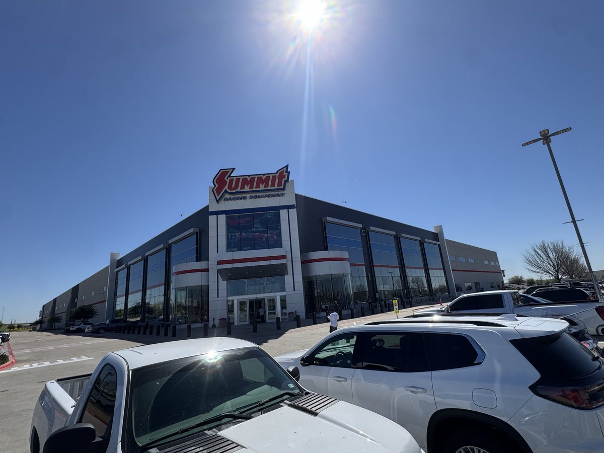 EmilianoVlzqz's tweet image. Deliciosisimo fin! 🤫 
La batería del cel m duro 2 días d 100 a 0 
#AyQuePincheVidaTanBonitaLaNetaQueTengo