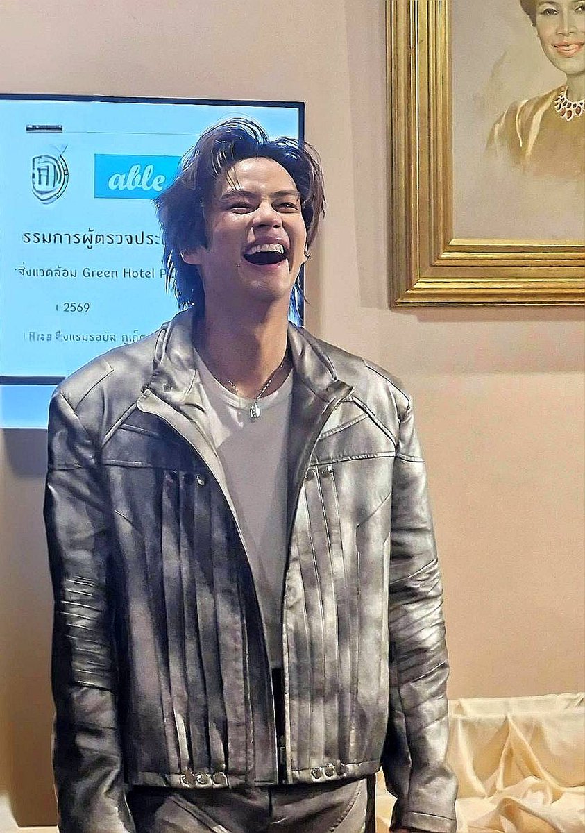 อุปสรรค คือบันไดของความสำเร็จ ค่อยๆ ก้าวขึ้นไป เราจะช่วยประคอง  รักเทอน้าาาา ❤️🐰

2303 Oat My Sunshine

#OatPasakorn