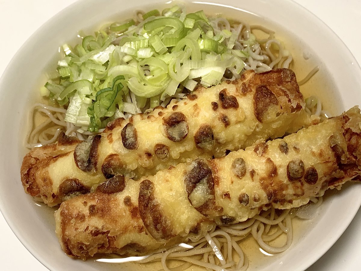 ＠もつ tweet media