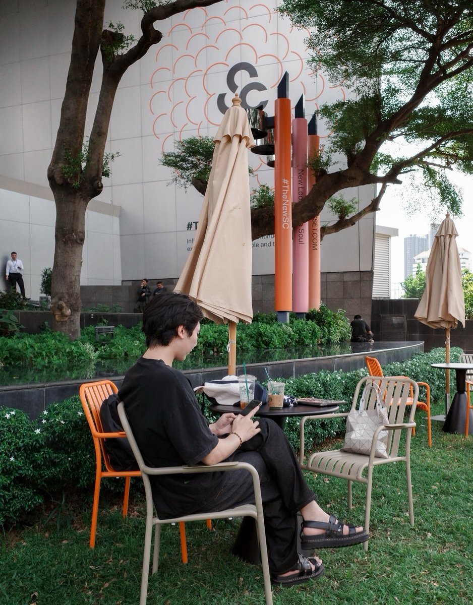 sad boy . tweet media