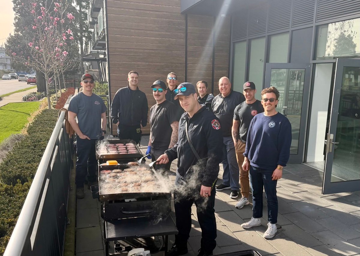 IAFF1941's tweet image. When flooding forced women and families out of their homes, our off-duty firefighters stepped up to help in a small but meaningful way, firing up a last-minute BBQ to make sure everyone had a warm meal and a moment of comfort during a difficult time. 

#Poco #Fire #Dept