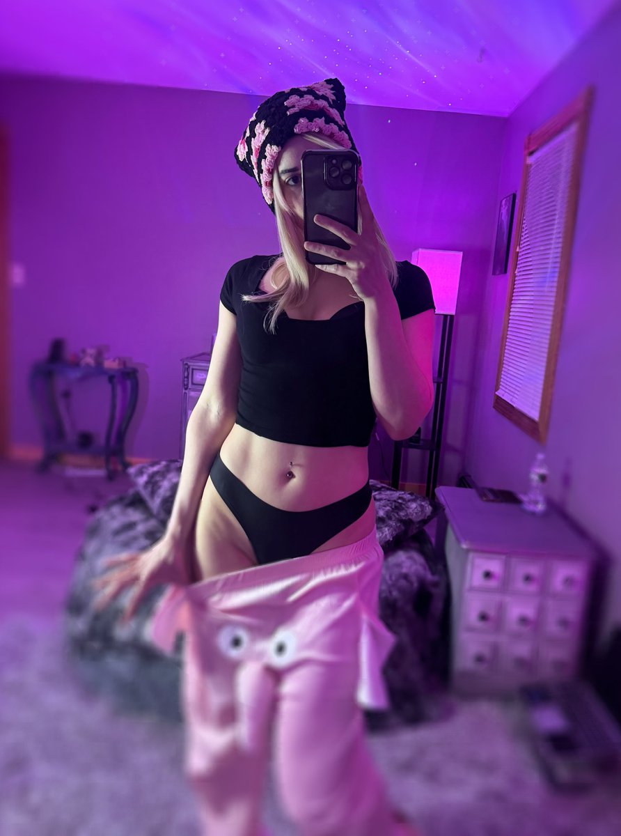 GoddessRexie's tweet photo. Hi 🥰 https://t.co/nHWpmLxSK3