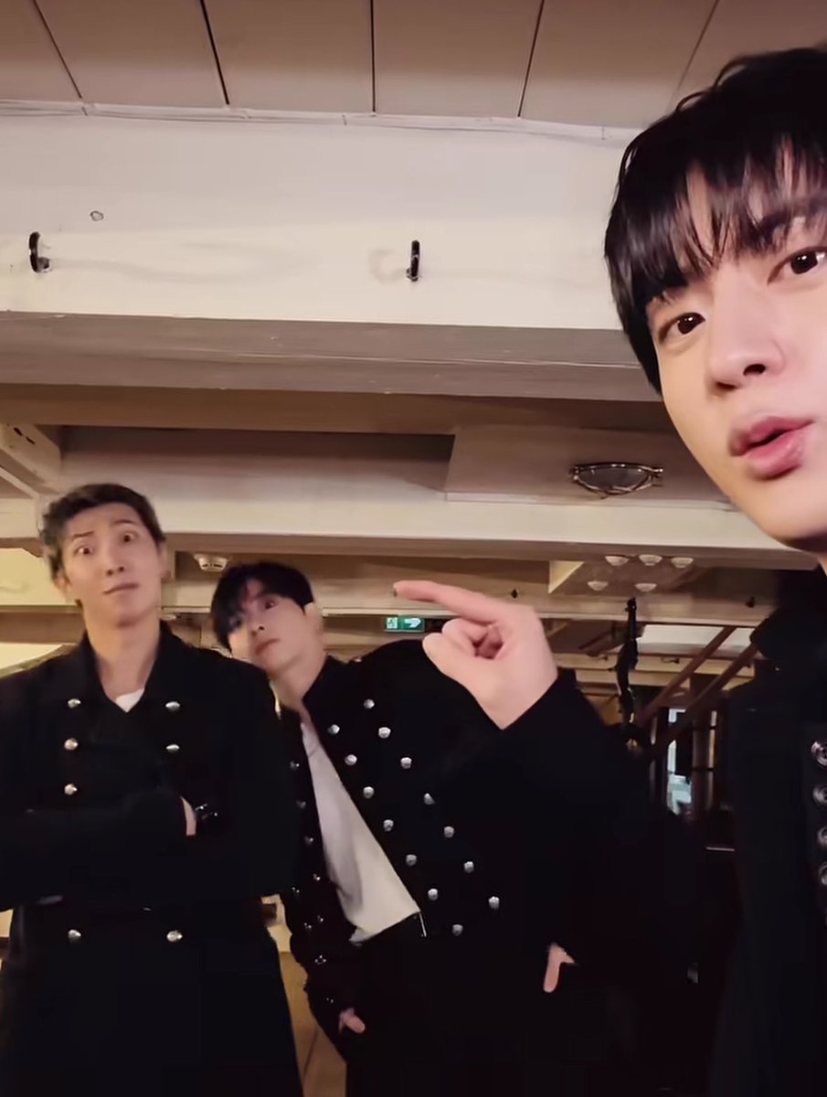 ใช้หน้าที่การงานในทางที่ชอบ(พี่นัมจุน) มาก