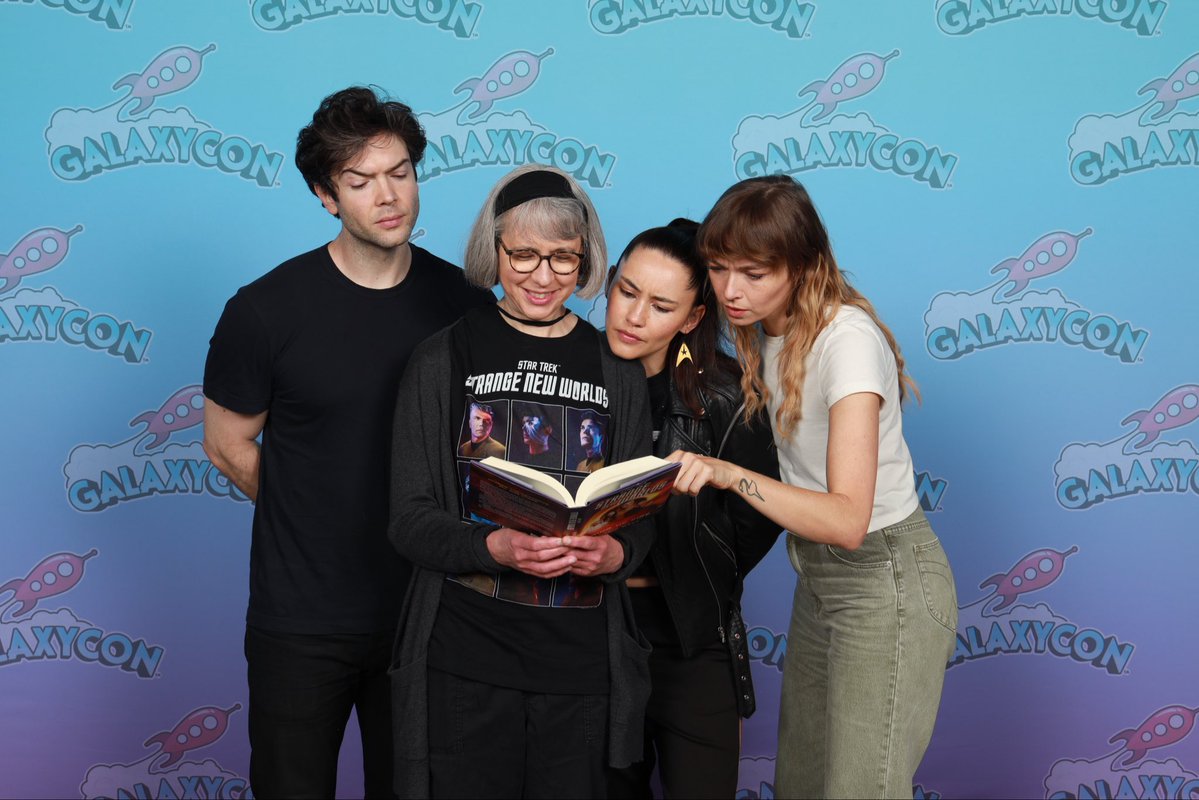 TDHS ReadsEverywhere tweet media