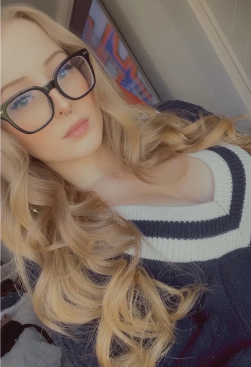 Princess Katelyn 🎀 tweet media