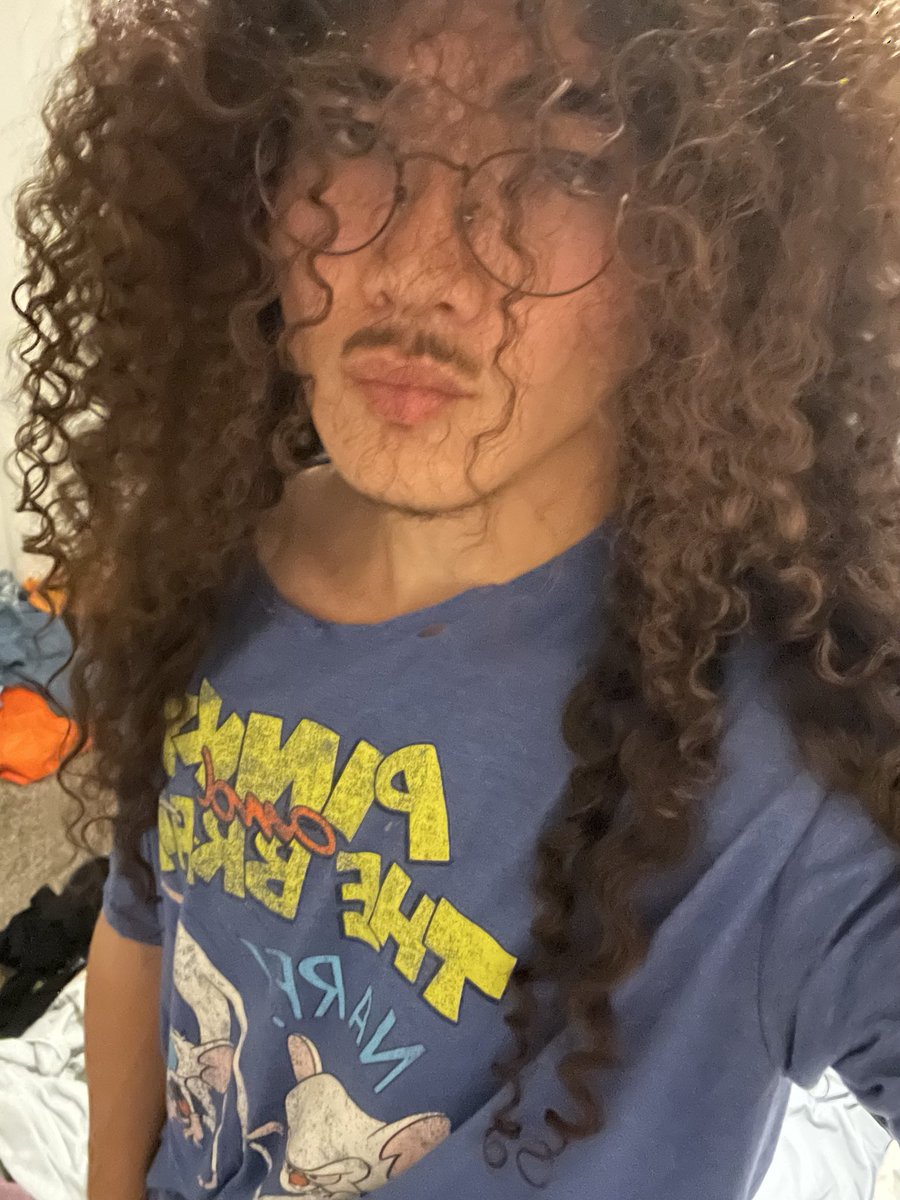 thechikuneater tweet media