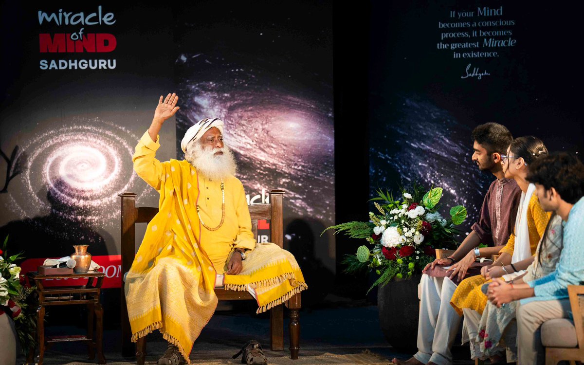 SadhguruJV's tweet photo. The Mind, which is the greatest Miracle, has become a misery-manufacturing machine for too many people. #SadhguruQuotes https://t.co/DiCc1N24oP