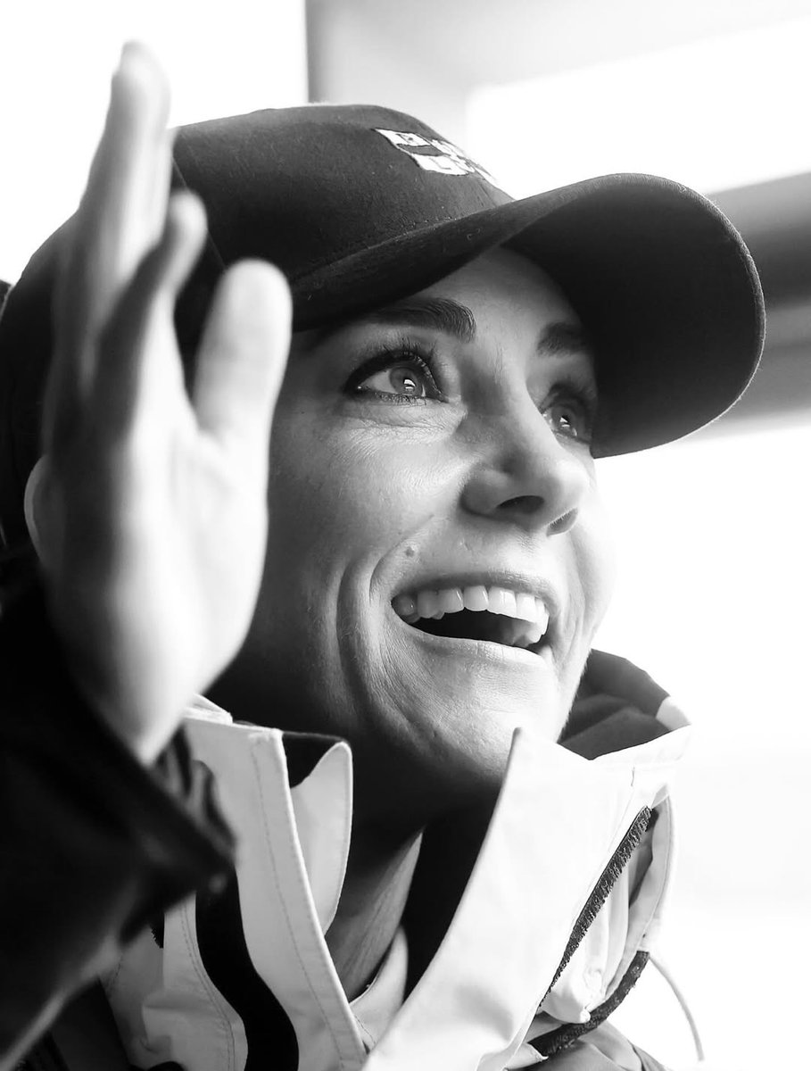 𝑫𝒊𝒂𝒏𝒂 tweet media