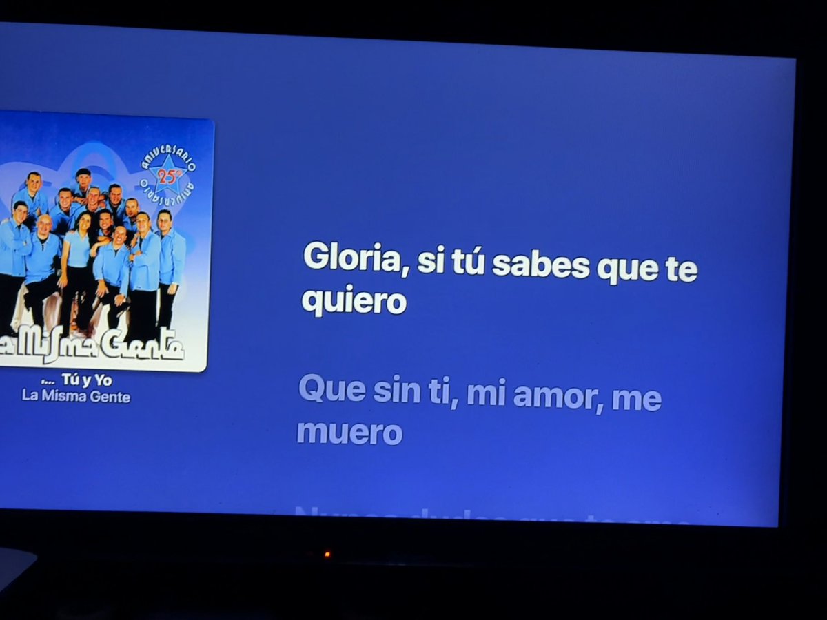 Que monito es lo monito <3