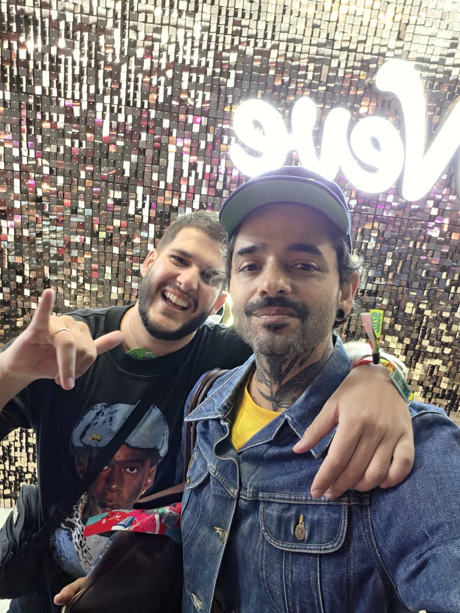 Lucas Silveira tweet media