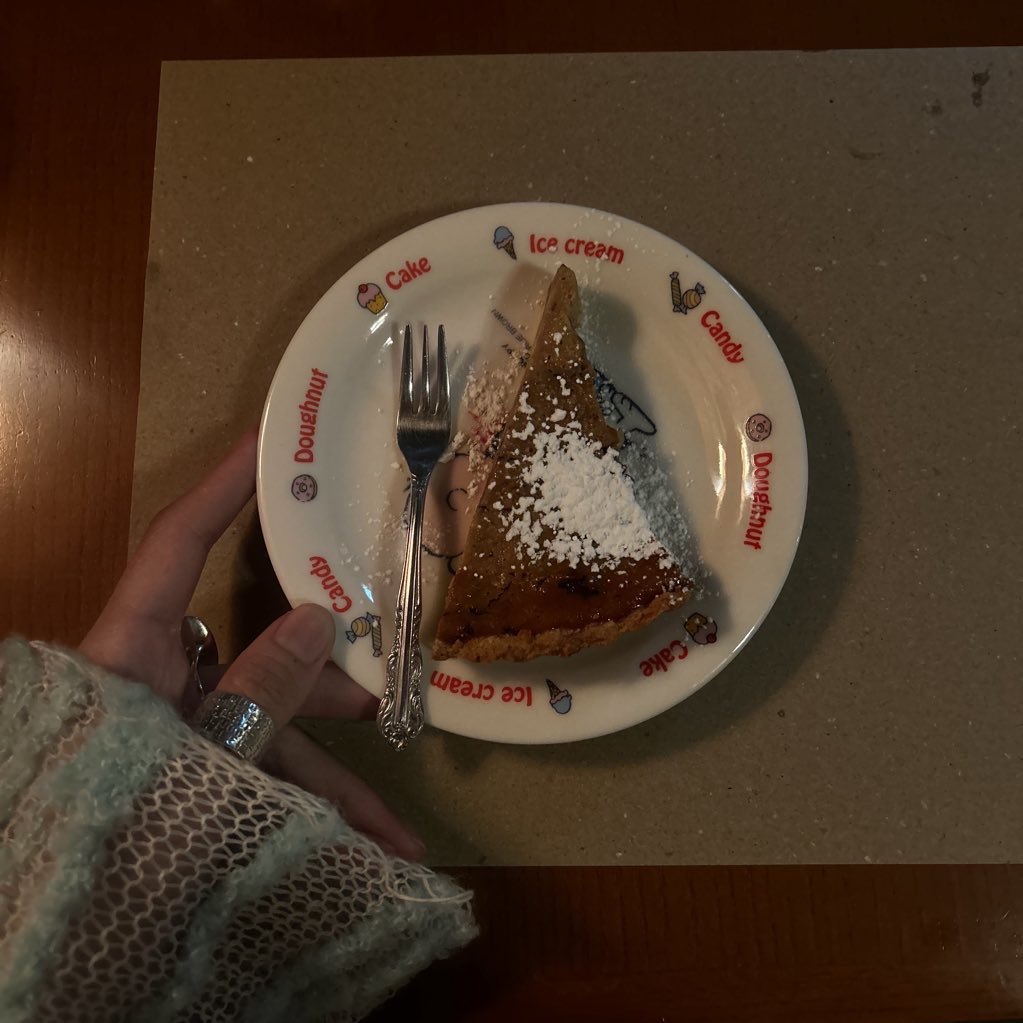 hitomi :::: tweet media