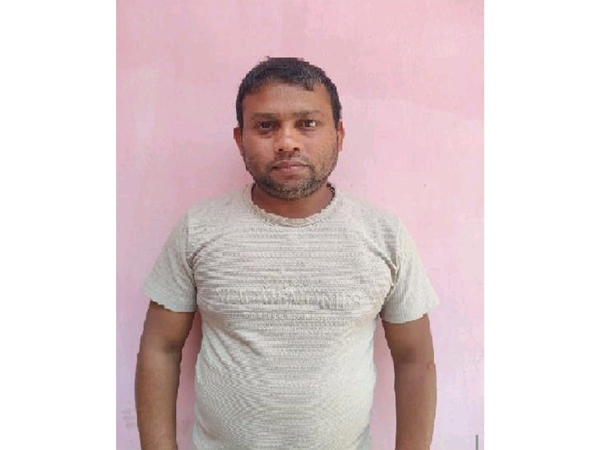 majlis4bihar's tweet photo. Air Force staffer arrested for spying, sharing sensitive infomation to Pakistan

Read @ANI Story | https://t.co/Y16ljjqI7n…

#Pakistan #spy #arrested https://t.co/3FJtuCS6Pa