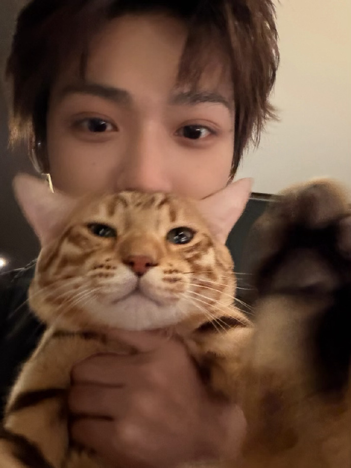 𝑻𝑰𝑨𝑵𝒁𝑰𝒀𝑼 𝑲𝑶𝑹𝑬𝑨 𝑭𝑨𝑵 𝑩𝑨𝑺𝑬 tweet media