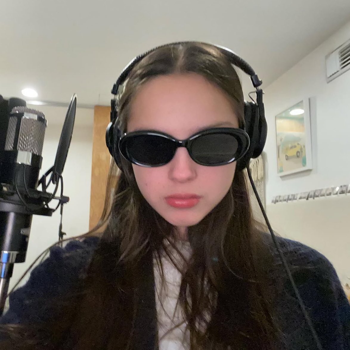 liviabrams's tweet photo. GA3 &amp; OR3 are gonna be soon, SOON!! AS A GRACELIVIA STAN, I'M SO EXCITED ABOUT THIS https://t.co/bZVmkTEyfD