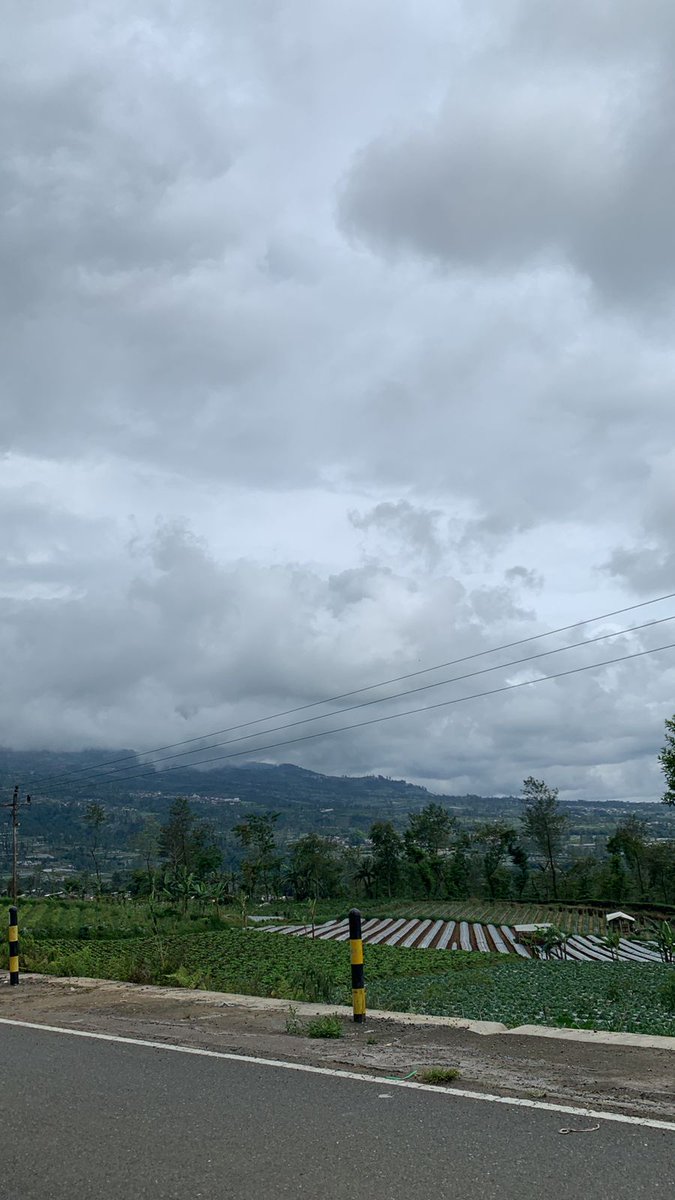 tukang jajan tweet media